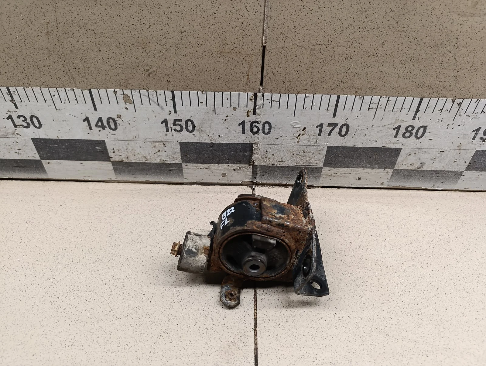 Опора КПП TOYOTA Corolla E12 2001-2006