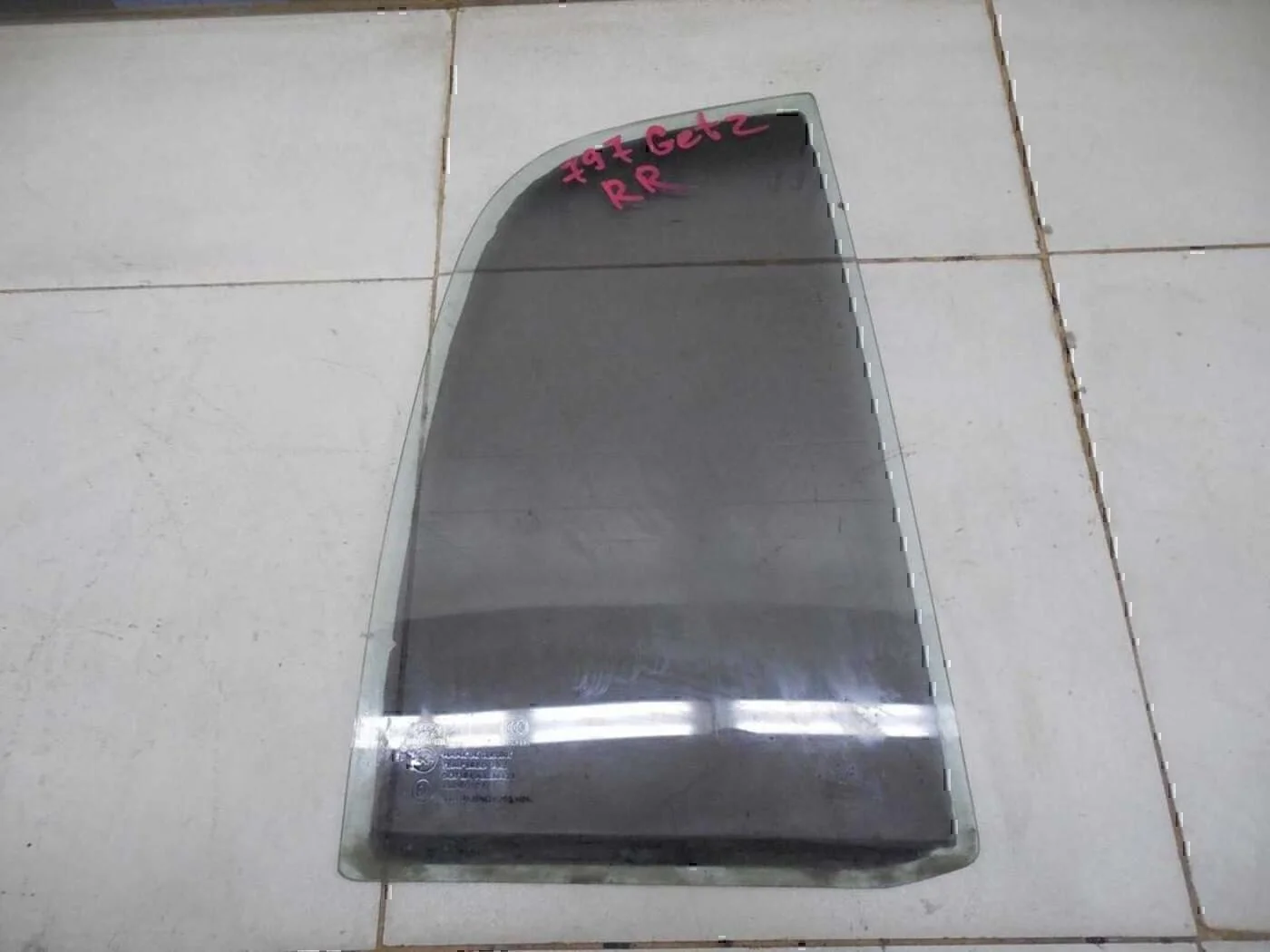 Стекло двери задней правой (форточка) Hyundai-KIA Getz 2002-2010