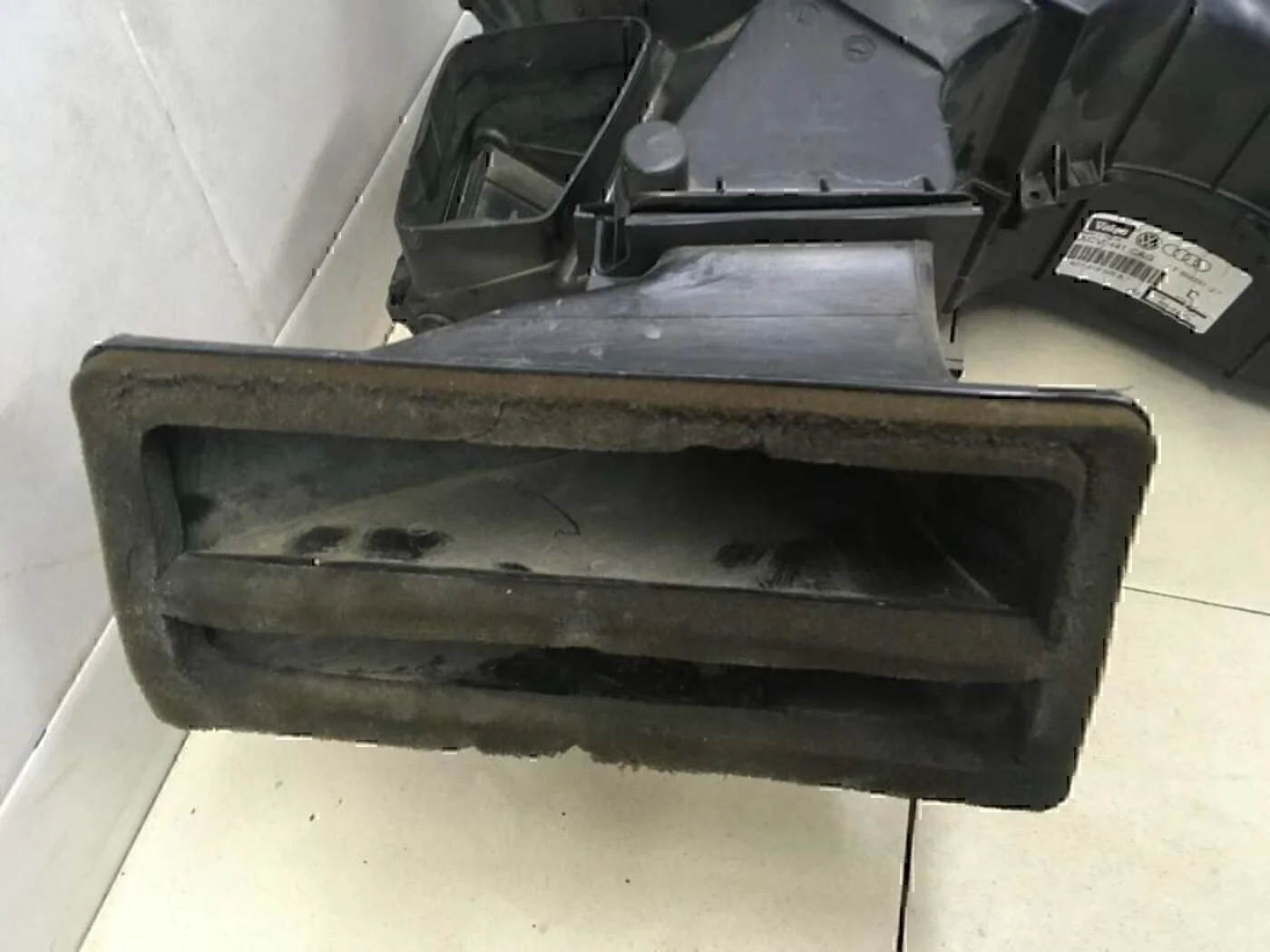 Корпус отопителя VW Passat [B5] 1996-2000 - миниатюра 2