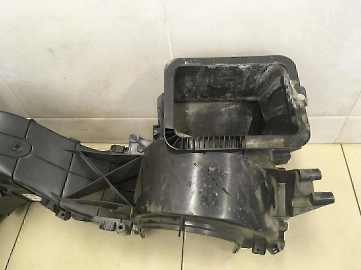 Корпус отопителя VW Passat [B5] 1996-2000 - миниатюра 4