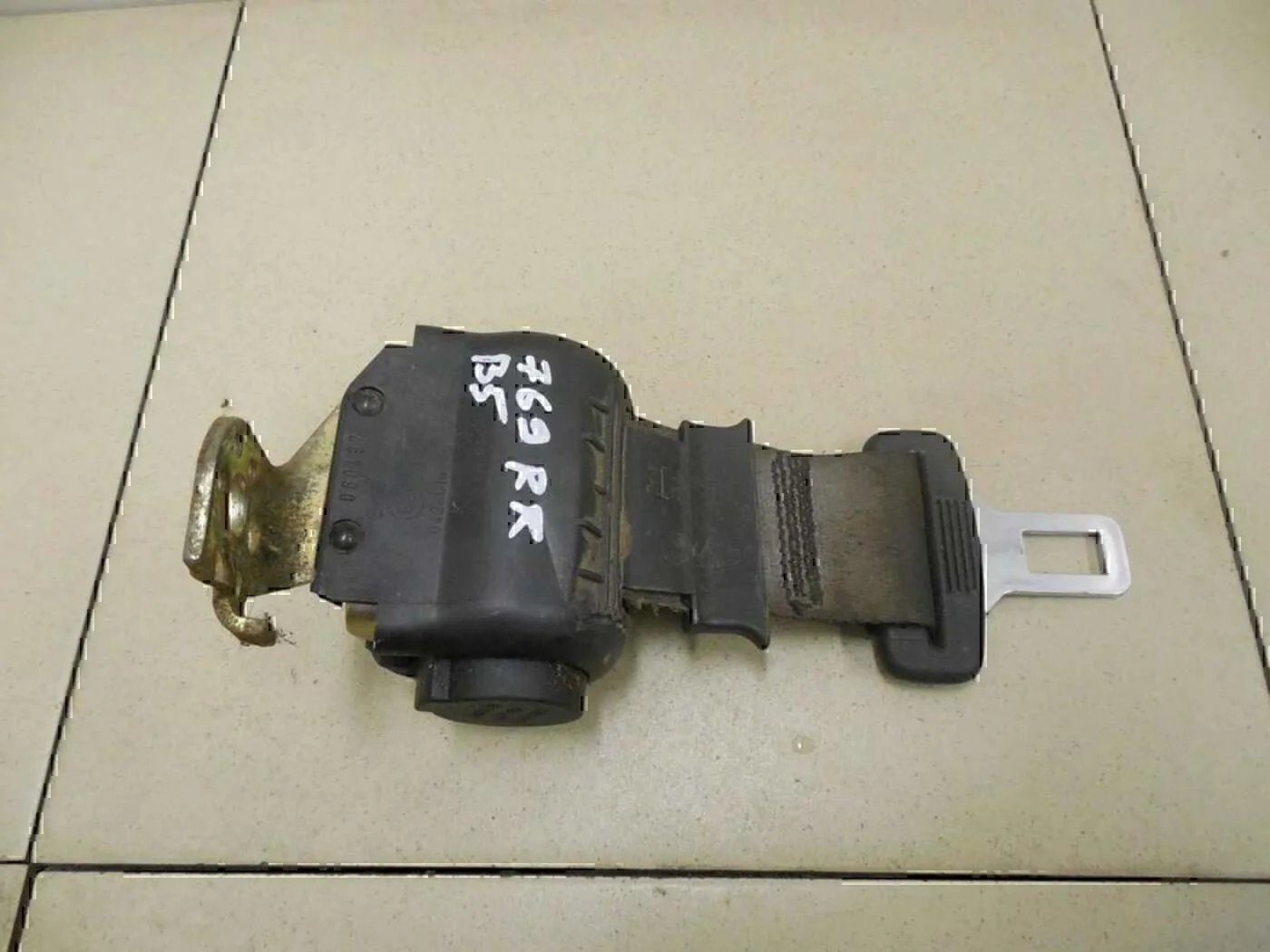 Ремень безопасности VW Passat [B5] 1996-2000 - миниатюра 2