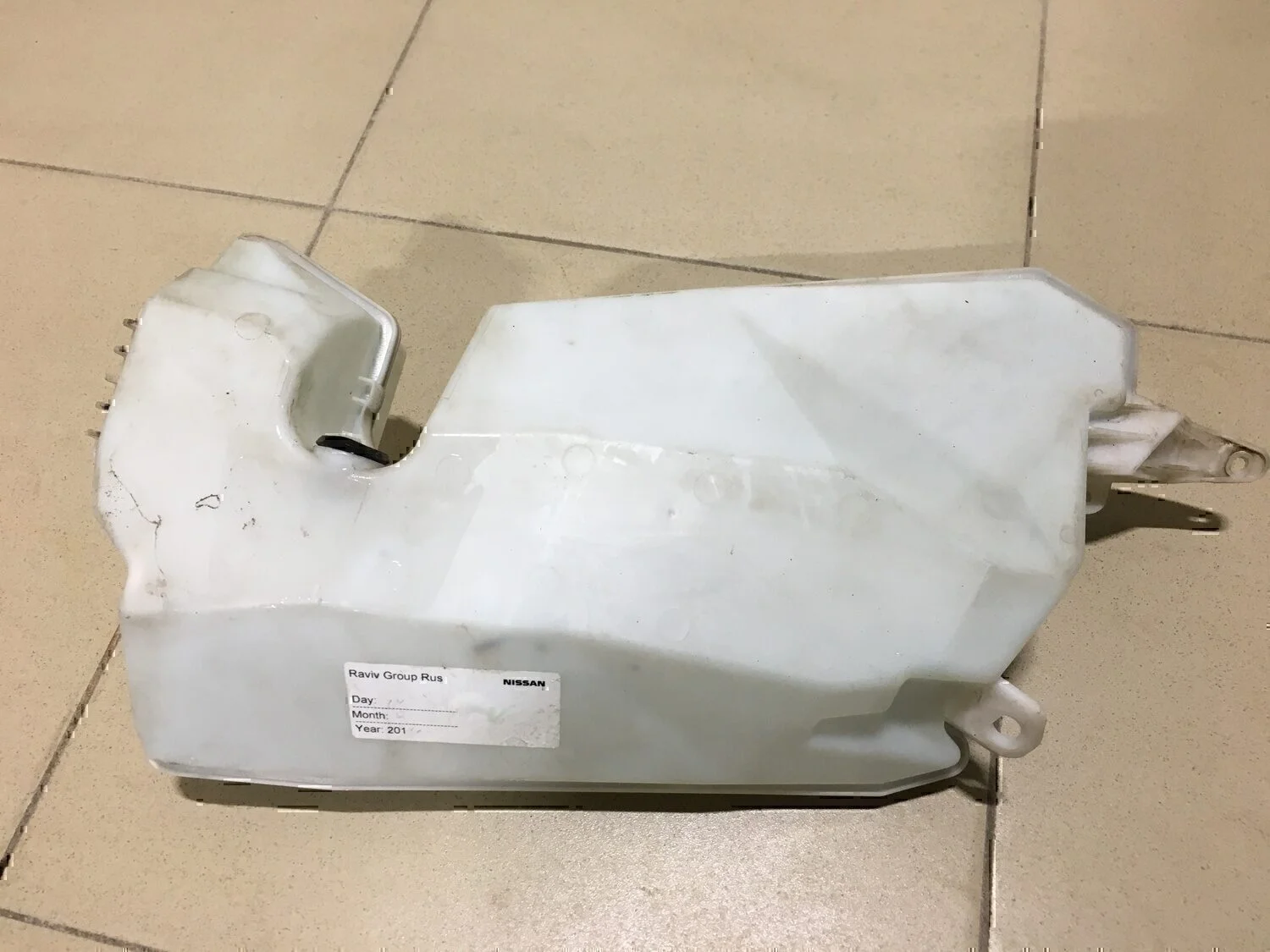 Бачок омывателя лобового стекла NISSAN Almera (G15) 2013> - миниатюра 3