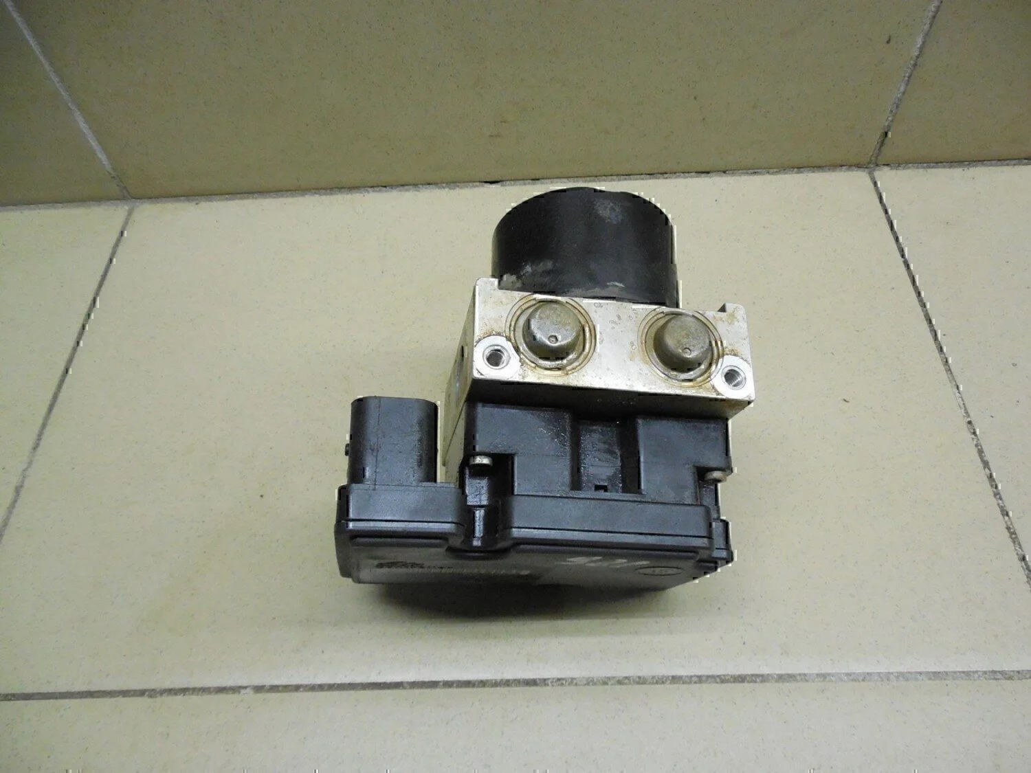 Блок ABS (насос) FAW V5 2013> - миниатюра 7