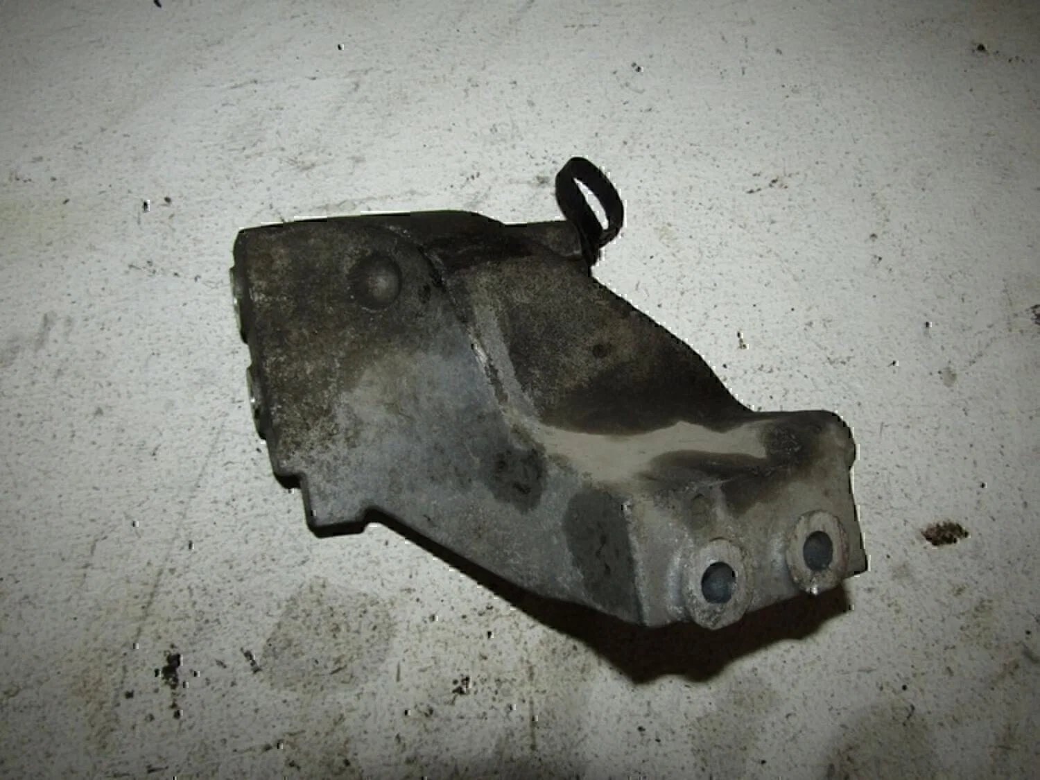 Кронштейн двигателя NISSAN Almera N15 1995-2000 - миниатюра 2
