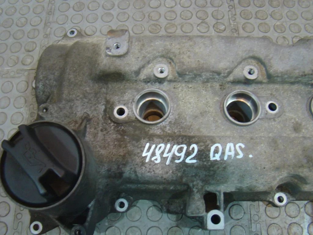 Nissan Qashqai J10 Крышка головки блока клапанная - миниатюра 3