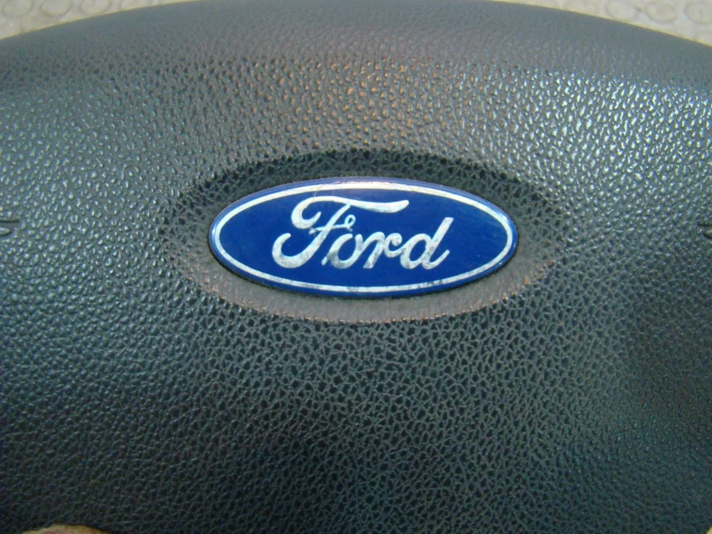 Ford Focus 2 Подушка безопасности в рулевое колесо - миниатюра 3