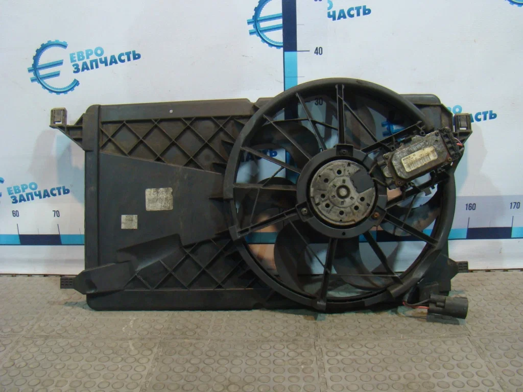 Ford Focus 2 Вентилятор радиатора - миниатюра 6