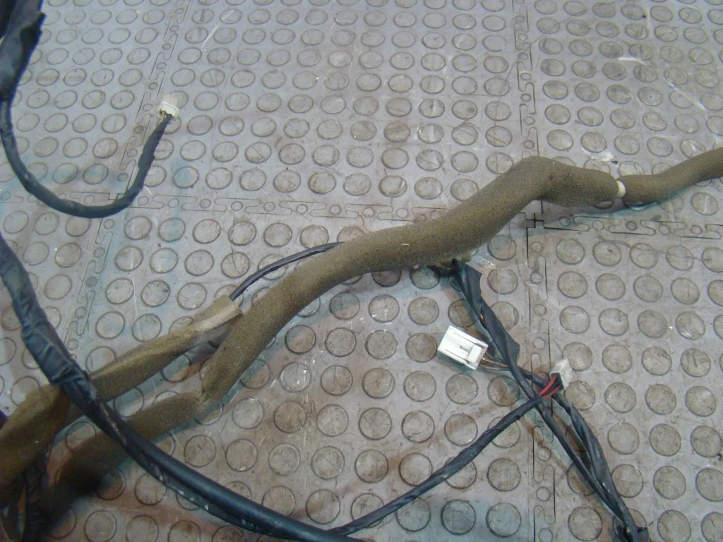 Проводка (коса) обшивки потолка SsangYong Rexton I (8291008023) - миниатюра 5