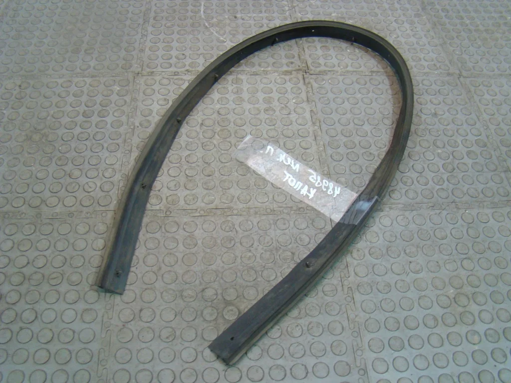 Daewoo Nexia Уплотнитель капота - миниатюра 5