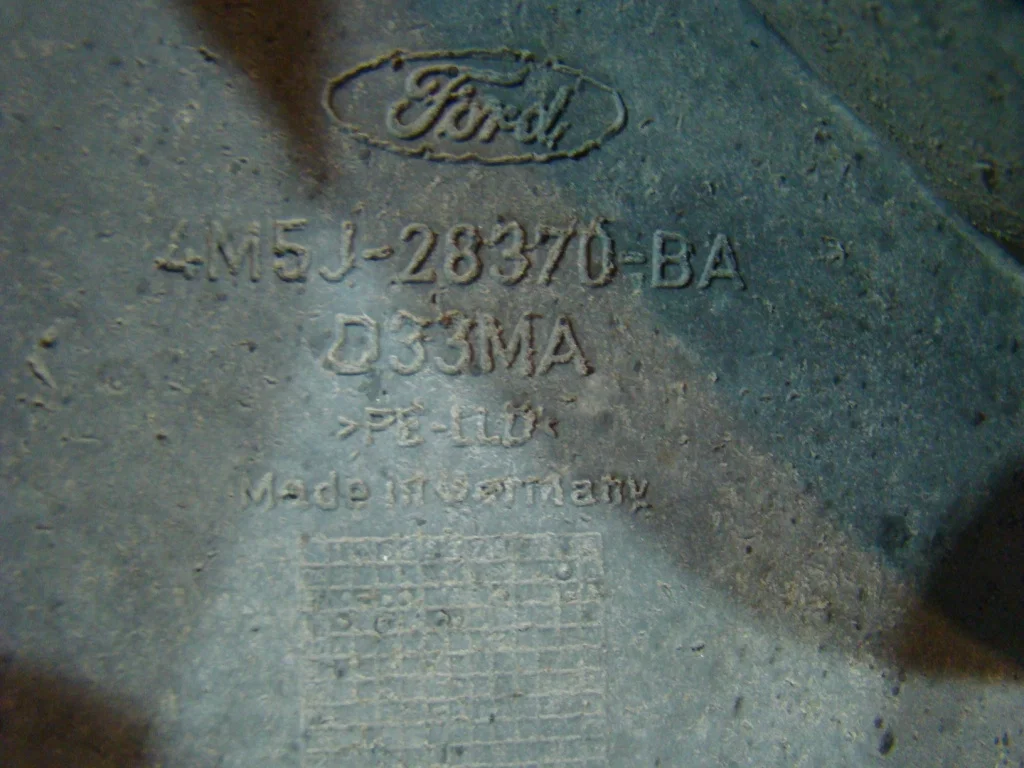 Ford Focus 2 Брызговик задний правый УНИВЕРСАЛ - миниатюра 6