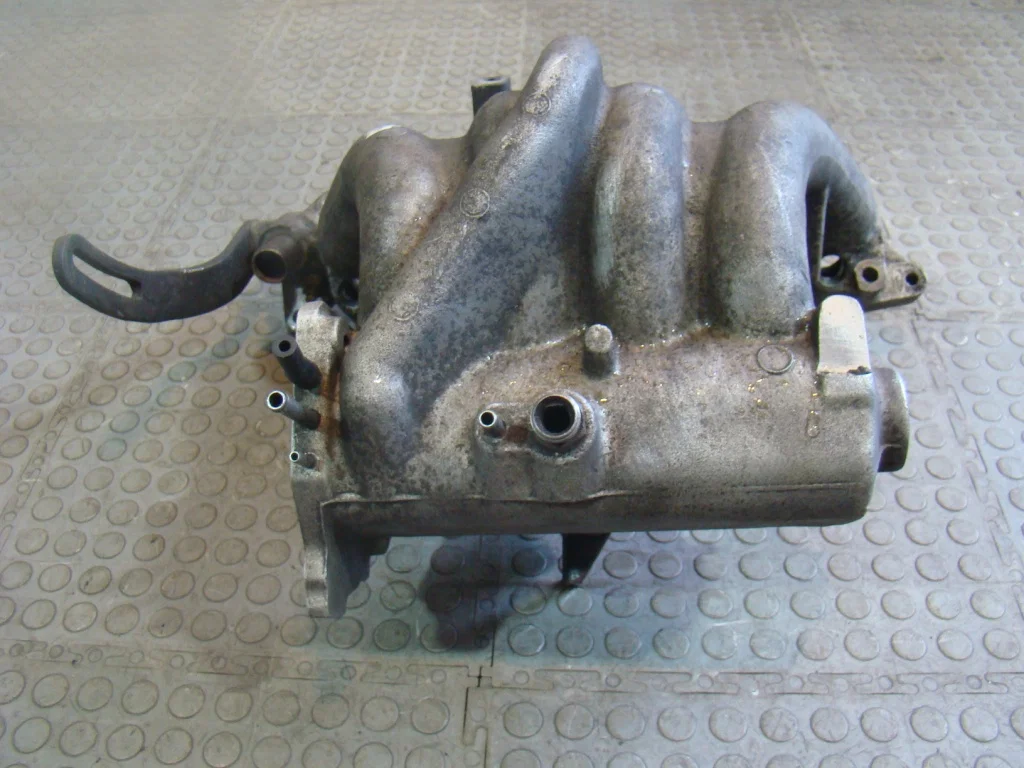 Daewoo Nexia Коллектор впускной 1.5 8V A15SMS - миниатюра 6