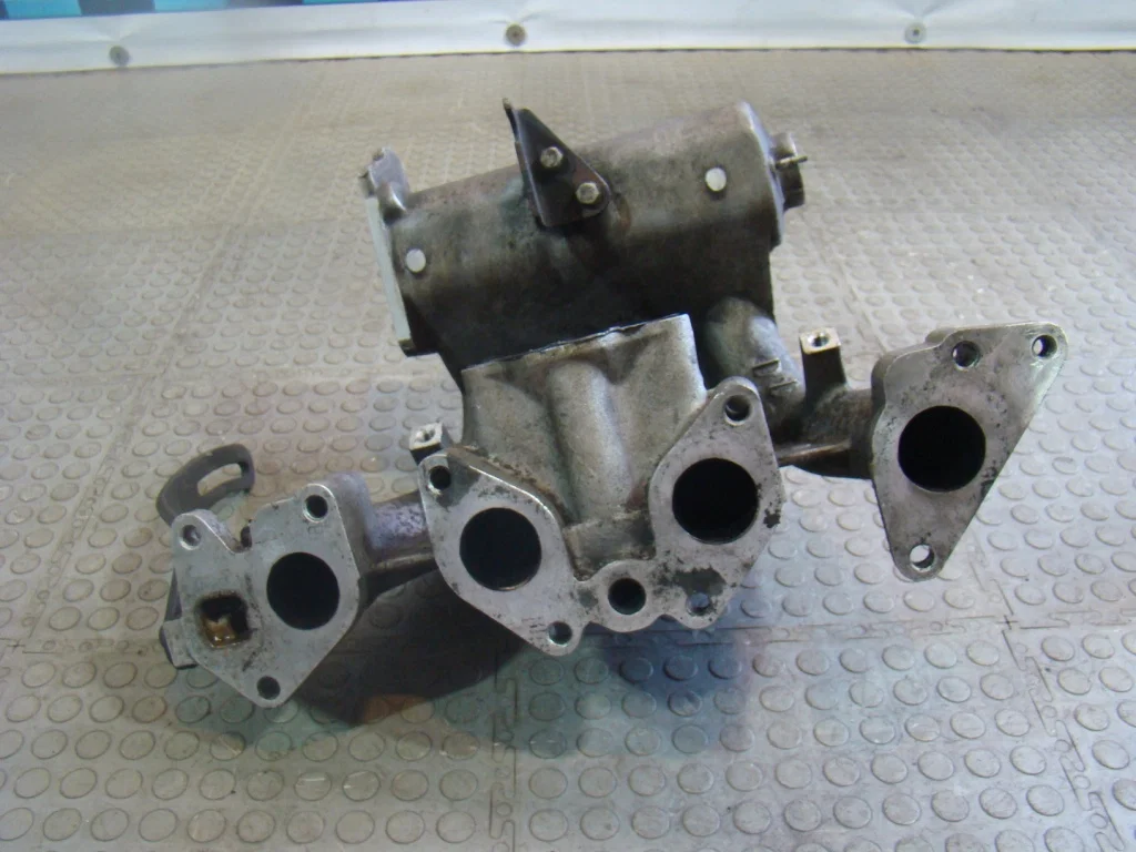 Daewoo Nexia Коллектор впускной 1.5 8V A15SMS - миниатюра 8