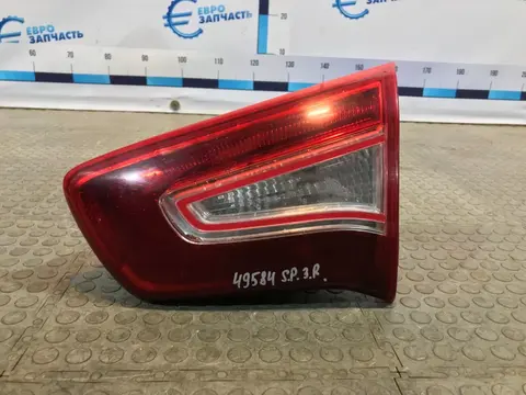 Фонарь задний внутренний правый Kia Sportage 3 SL 924063W010