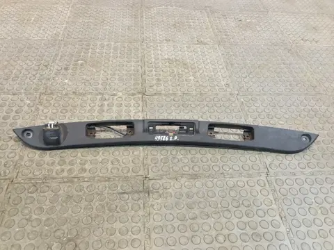 Накладка двери багажника Kia Sportage 3 SL 873113W010