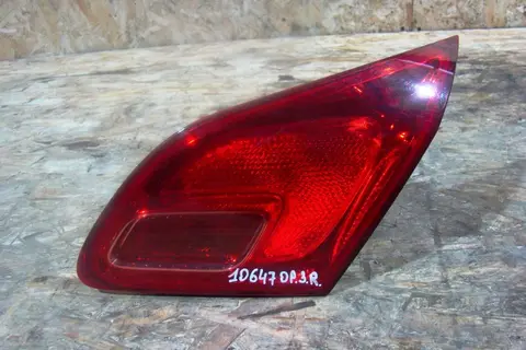 Фонарь задний внутренний правый Opel Astra J (хэтчбек), 13306458, б/у