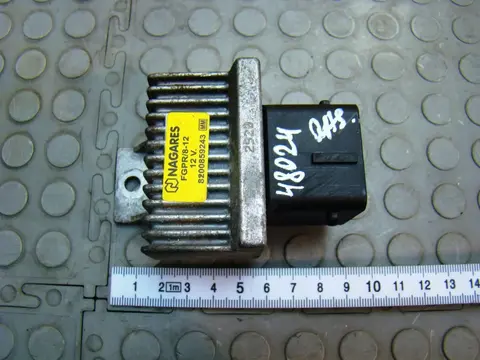 Реле свечей накала Nissan Qashqai J10 / X-Trail T31 / Renault Duster, 8 контактов, 8200859243, б/у
