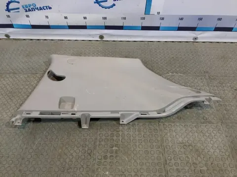 Обшивка задней правой стойки Kia Sportage 3 SL 858603U100ED