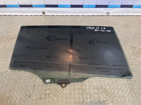Стекло задней правой двери (опускное) Kia Sportage 3 SL 834213U010A