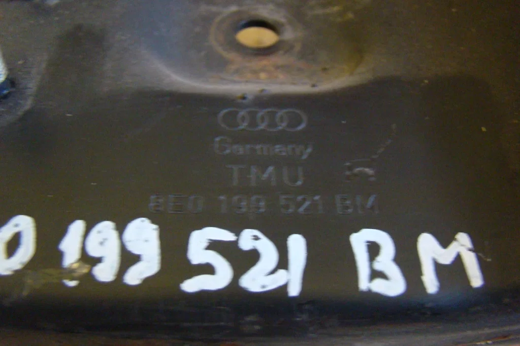 Audi A4 B7 Балка передняя поперечная - миниатюра 4