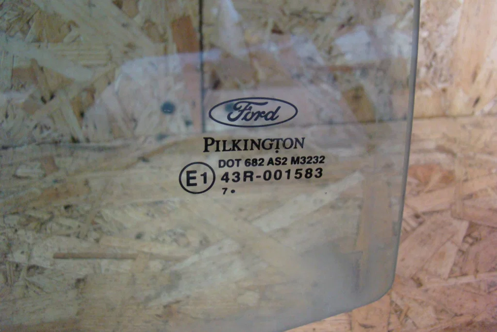 Ford Fusion Стекло двери задней правой - миниатюра 2