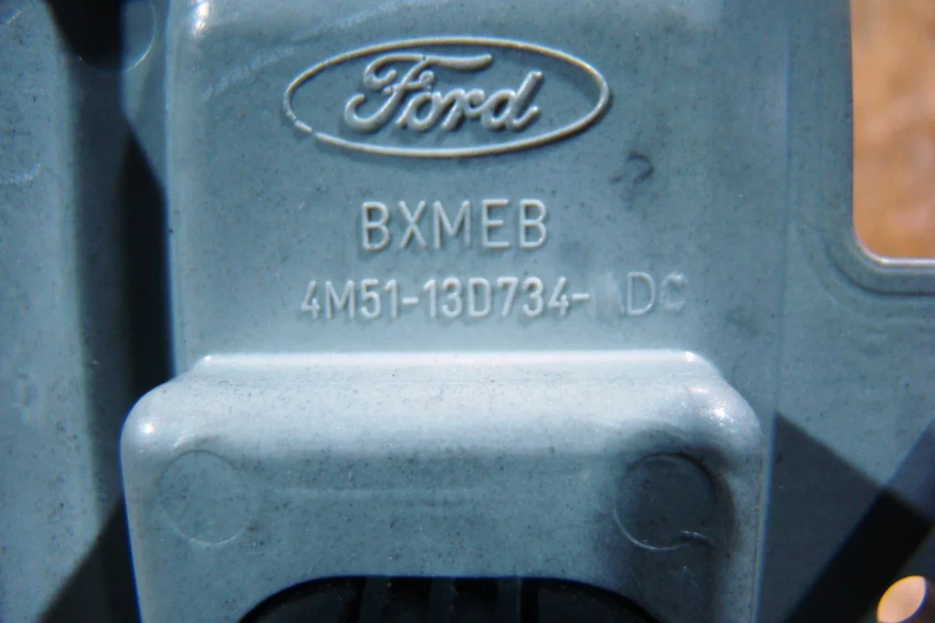 Ford Focus 2 Накладка декоративная - миниатюра 4