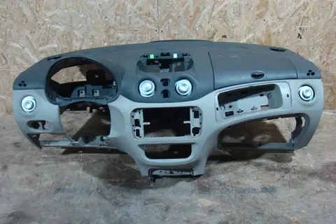 Торпедо Citroen C3 до 2005 8211EX, б/у