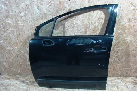 Дверь передняя левая Peugeot 3008 / 5008 9002AR, б/у