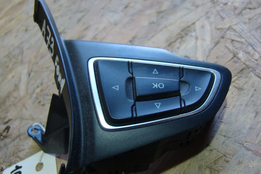 Ford Focus 3 Кнопка многофункциональная - миниатюра 2