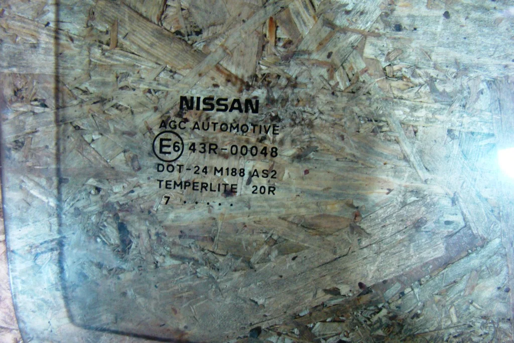Nissan Qashqai J10 Стекло двери задней правой - миниатюра 2