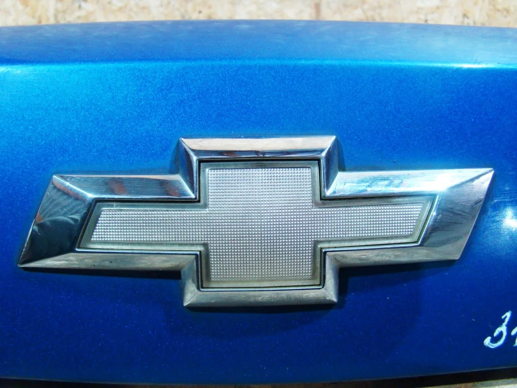 Chevrolet Spark M300 Накладка двери багажника - миниатюра 5