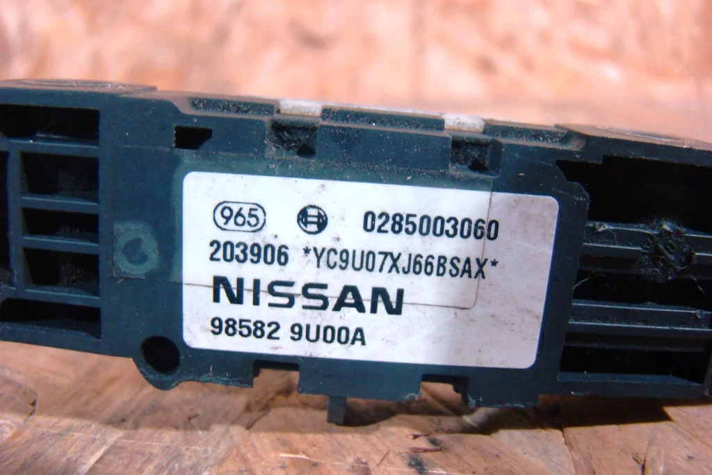 Nissan Note E11 Датчик AIR BAG - миниатюра 3