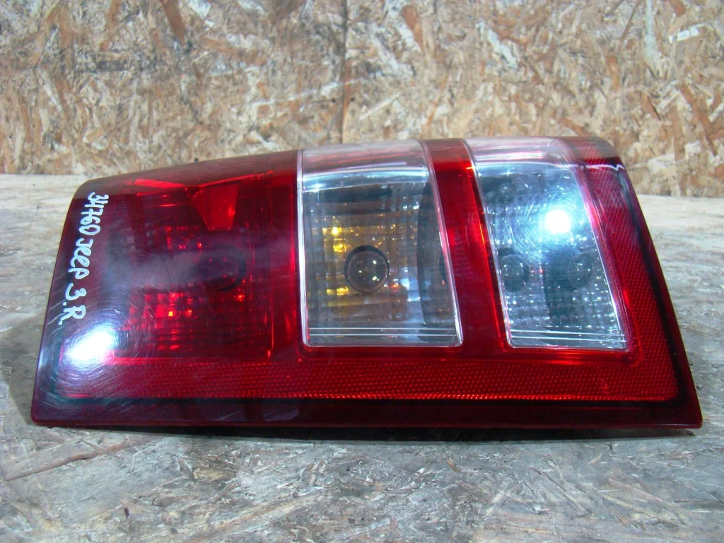 Jeep Grand Cherokee 3WK Фонарь задний правый - миниатюра 2