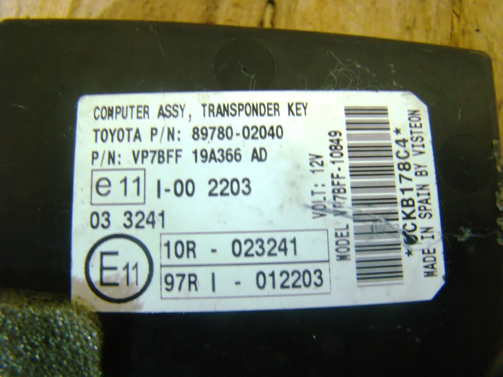 Toyota Auris E15 Блок комфорта - миниатюра 2