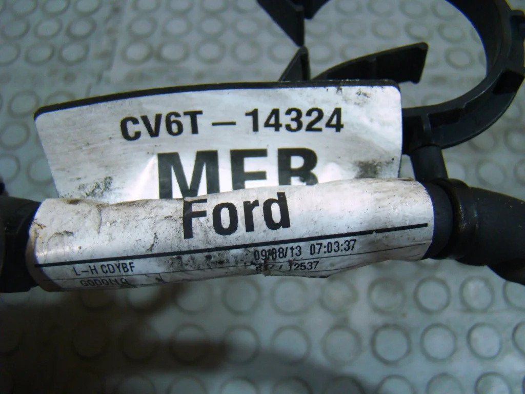 Ford Kuga 2 Провод массы - миниатюра 4