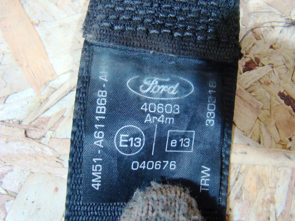 Ford Focus 2 Ремень безопасности задний - миниатюра 4
