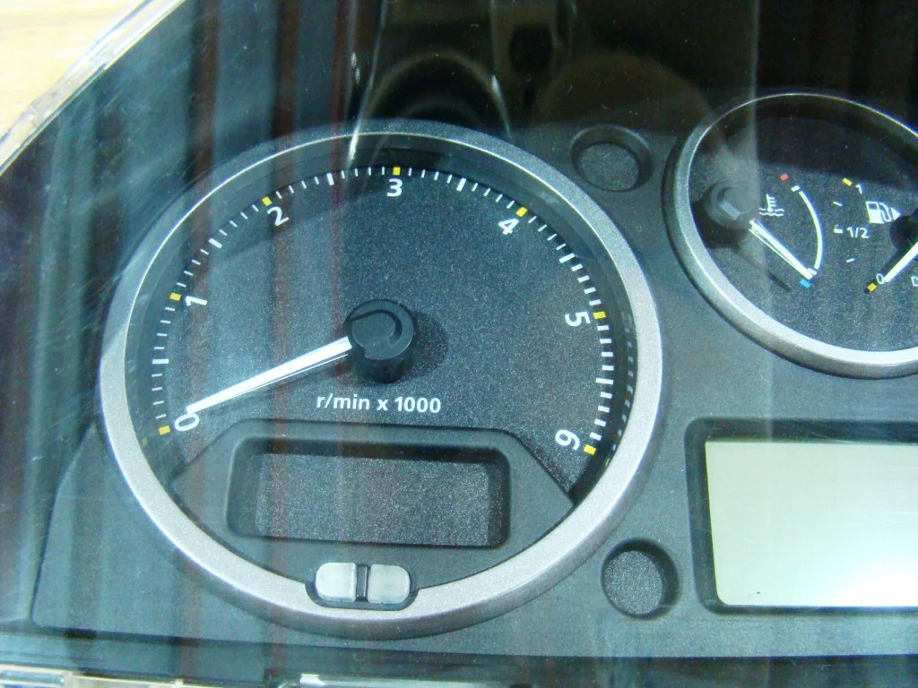 Freelander 2 Панель приборов 2.0 TDI МКПП - миниатюра 2