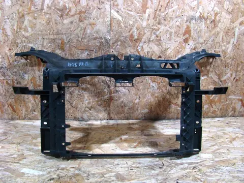 Панель передняя (телевизор) Ford Fiesta 5, 1518176, б/у