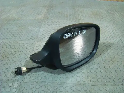 Корпус зеркала правого BMW X1 E84, правый руль, 5 контактов, до 07/2012, 51162993768, б/у