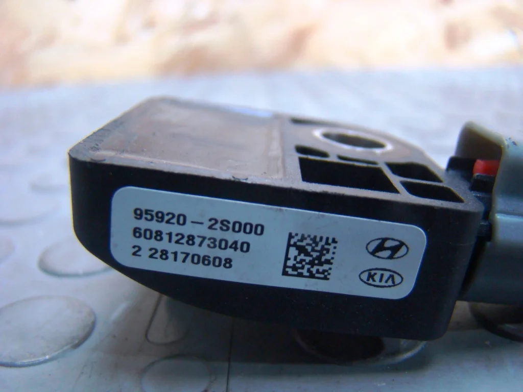 Hyundai ix35 Датчик AIR BAG - миниатюра 4