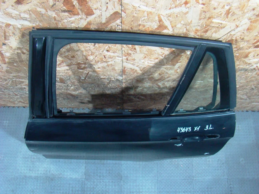 BMW X1 E84 Дверь задняя левая - миниатюра 4