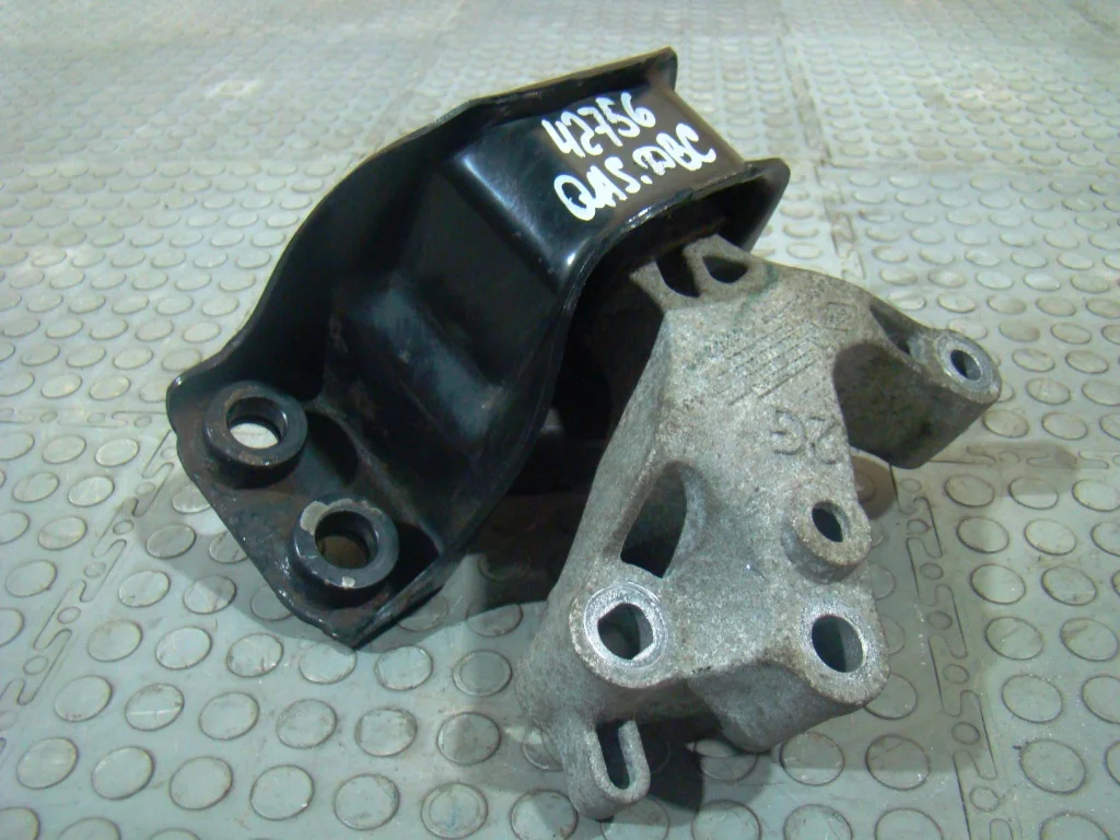 Nissan Qashqai J11 Опора двигателя правая 1.2T - миниатюра 6