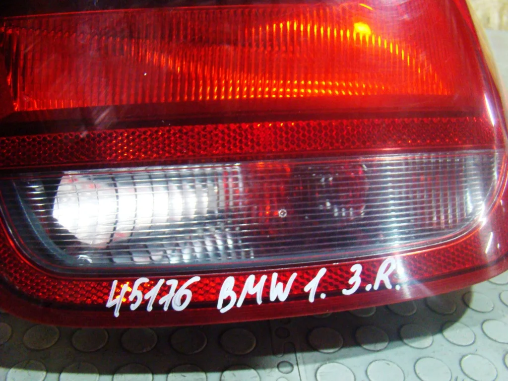 BMW 1 F20 Фонарь задний правый - миниатюра 4