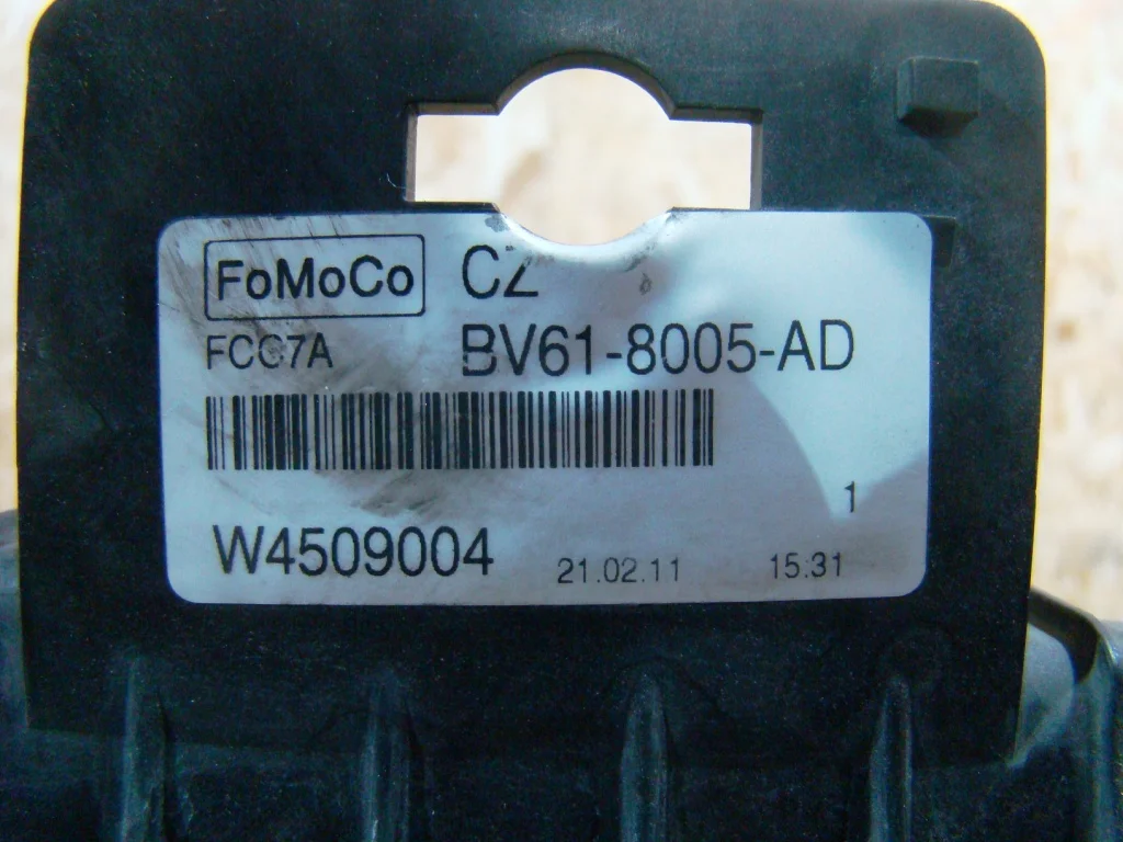 Ford Focus 3 Радиатор основной 1.6 - миниатюра 10