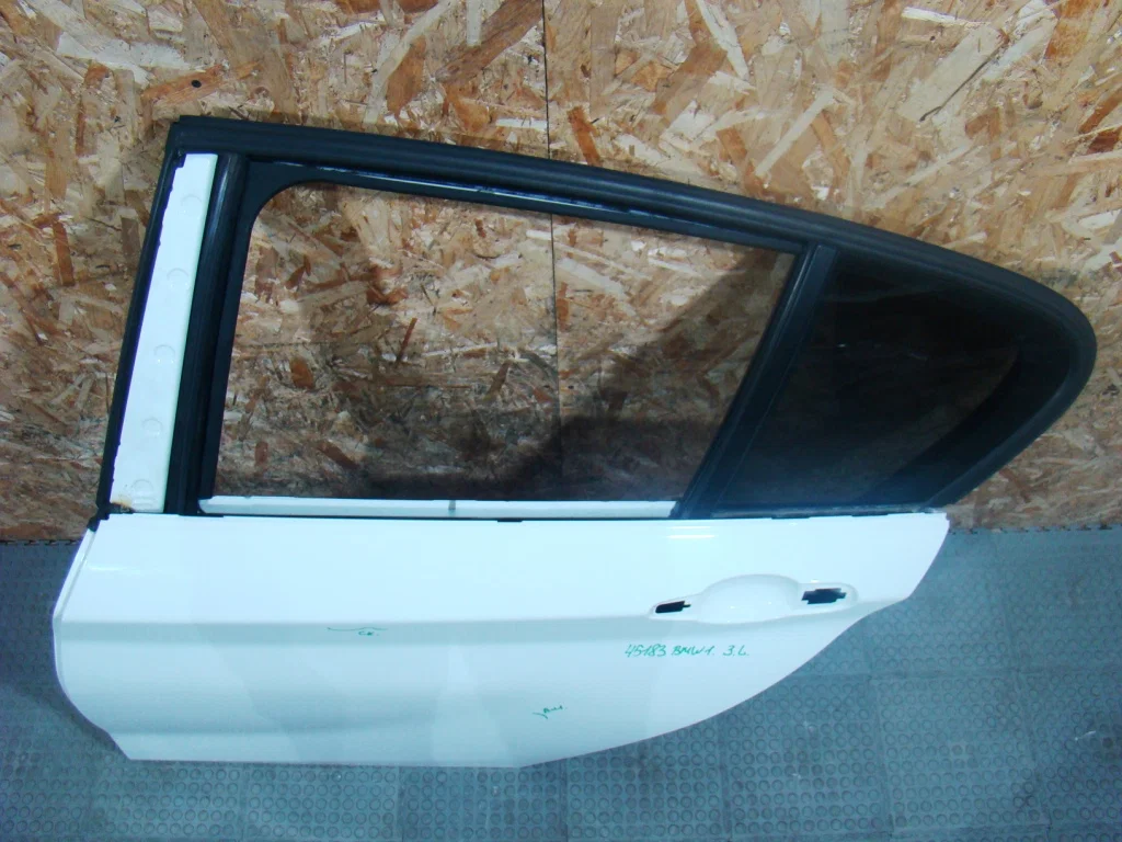 BMW 1 F20 Дверь задняя левая - миниатюра 4