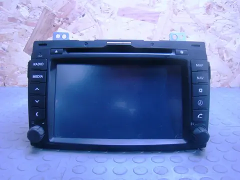 Магнитола KIA Sportage 3, CD/MP3/Bluetooth, навигация, камера, 965603U500WK, б/у