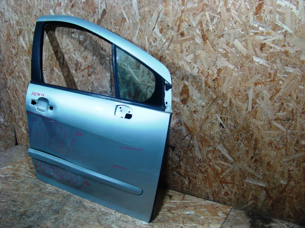 Peugeot 308 Дверь передняя правая - миниатюра 3