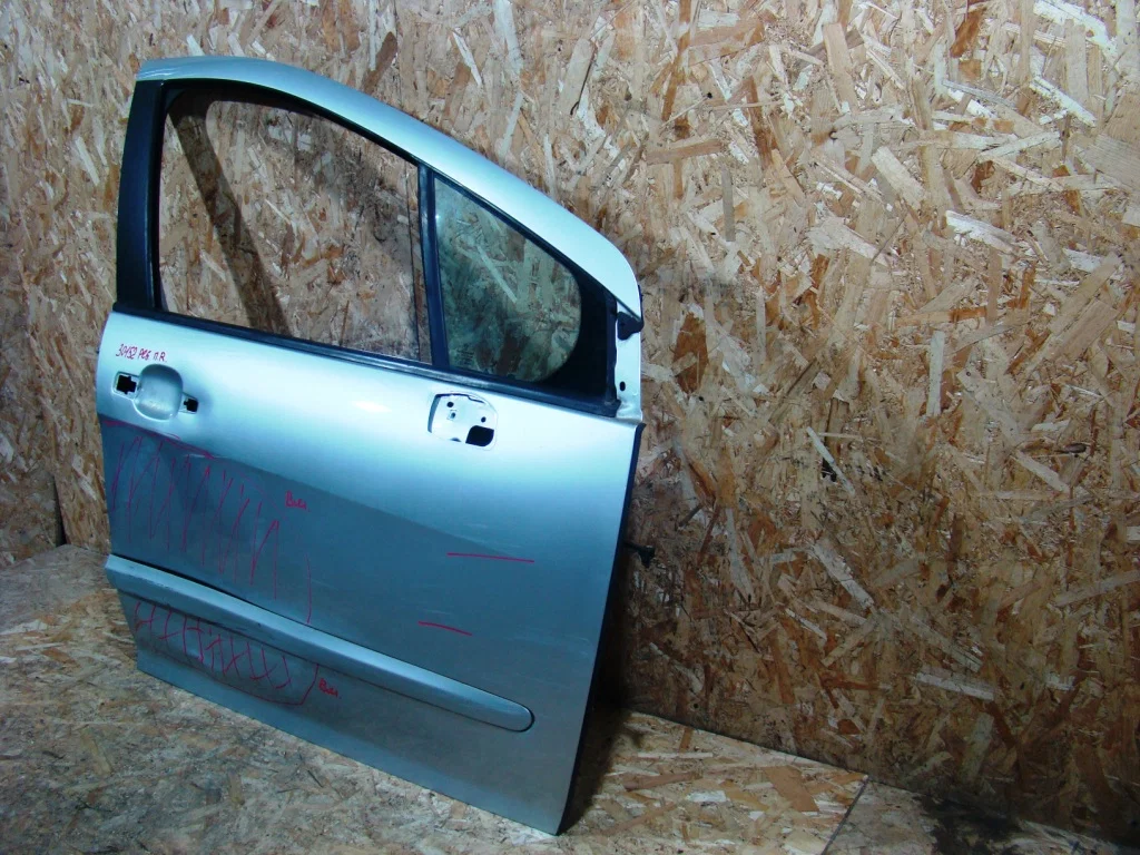Дверь передняя правая Peugeot 308 9004CC, б/у - миниатюра 3
