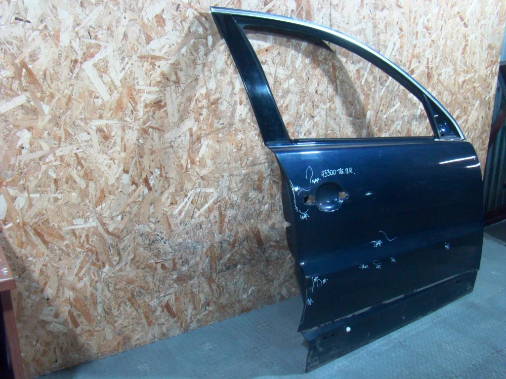 Дверь передняя правая VW Tiguan 5N0831056B, б/у - миниатюра 2