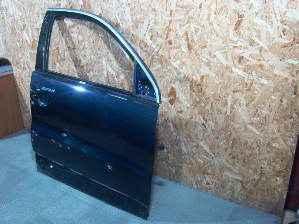Дверь передняя правая VW Tiguan 5N0831056B, б/у - миниатюра 3