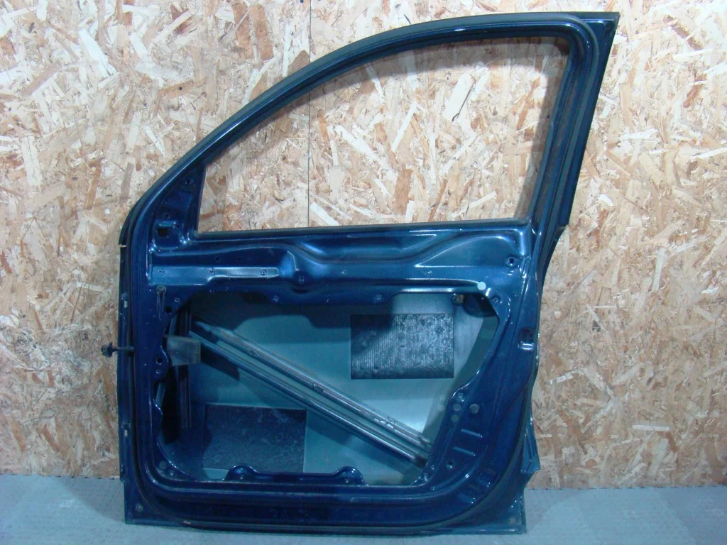 Дверь передняя правая VW Tiguan 5N0831056B, б/у - миниатюра 5